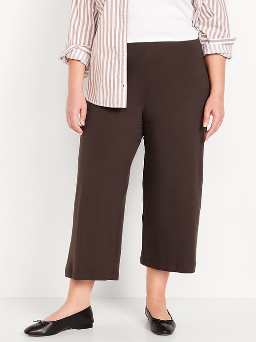 Image number 7 showing, High-Waisted Wide-Leg Crop Leggings