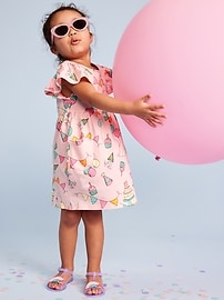 L'image numéro 1 présente Robe d’anniversaire ajustée et évasée à manches flottantes pour toute-petite fille