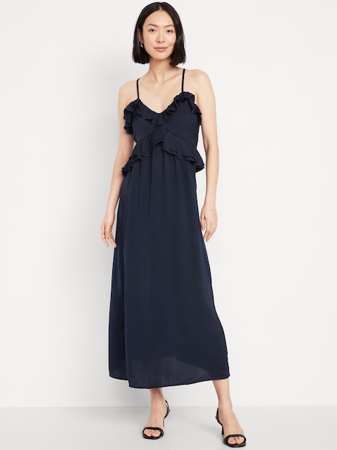Robe longue en satin à volants