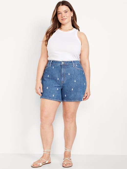 Image number 5 showing, Curvy High-Waisted OG Jean Shorts -- 5-inch inseam