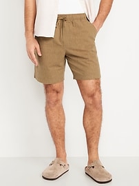 L'image numéro 1 présente Short de jogging en mélange de lin, entrejambe de 18 cm