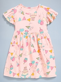 L'image numéro 2 présente Robe d’anniversaire ajustée et évasée à manches flottantes pour toute-petite fille
