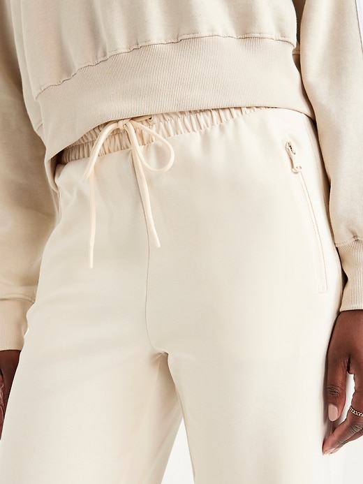 Image number 3 showing, High-Waisted Dynamic Fleece Jogger Sweatpants
