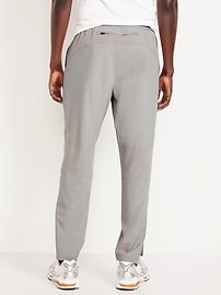 L'image numéro 2 présente Pantalon Effilé MicroPerfo