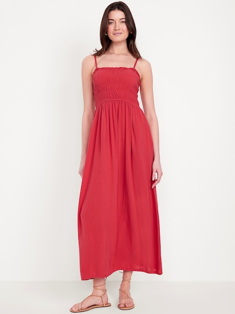Robe longue ajustée et évasée sans manches