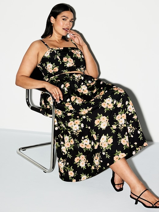 Image number 3 showing, The Occasion by Old Navy Taffeta Cropped Tank Top