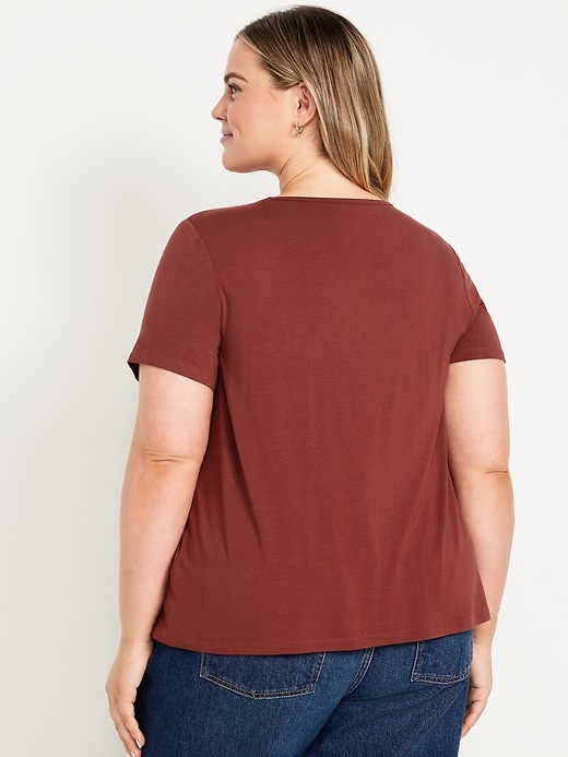 Image number 7 showing, Luxe V-Neck T-Shirt