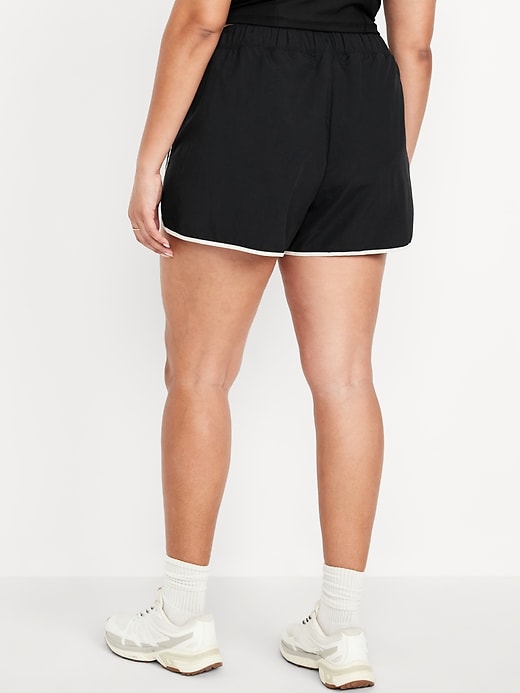 Image number 7 showing, Mid-Rise Run Shorts