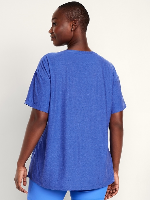 Image number 6 showing, CloudMotion Oversized Graphic T-Shirt