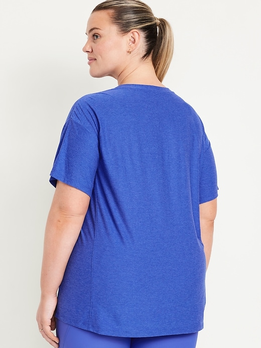 Image number 8 showing, CloudMotion Oversized Graphic T-Shirt