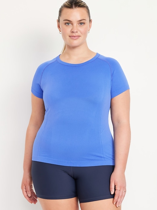 Image number 7 showing, Fluid Seamless Fitted T-Shirt