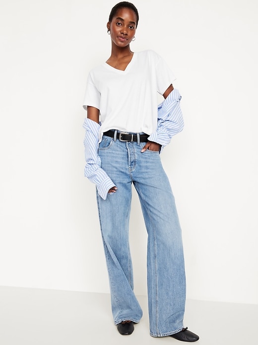 Image number 3 showing, Vintage V-Neck T-Shirt