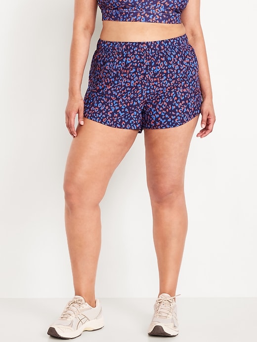 Image number 6 showing, Mid-Rise StretchTech Run Shorts -- 3-inch inseam