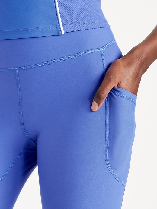 L'image numéro 3 présente Legging PowerSoft à taille haute longueur 3/4