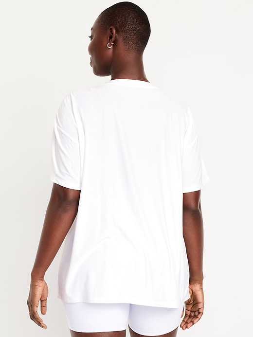 Image number 6 showing, CloudMotion Oversized Graphic T-Shirt