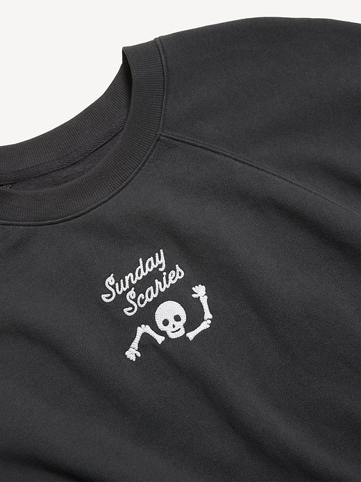 Image number 3 showing, SoComfy Oversized Graphic Raglan Sweatshirt
