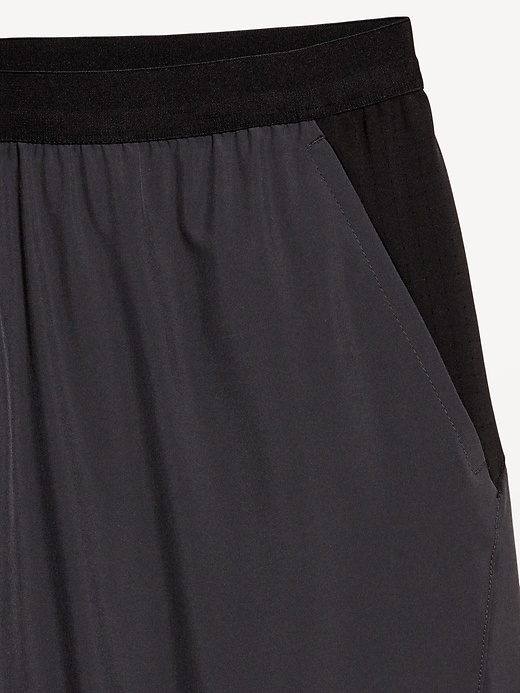 Image number 3 showing, Performance Vent Run Shorts -- 7-inch inseam
