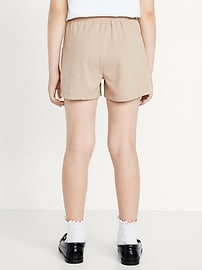 L'image numéro 2 présente Jupe-short Performance plissée à taille haute PowerChill pour fille