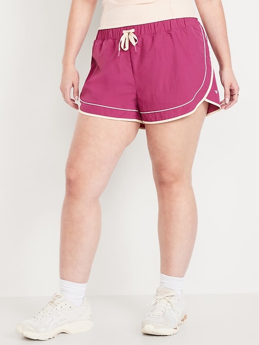 Image number 4 showing, Mid-Rise Run Shorts