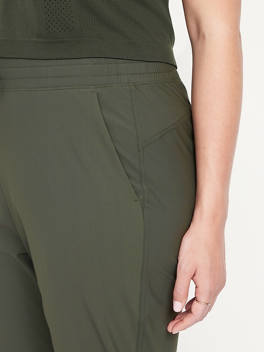L'image numéro 3 présente Pantalon de jogging Tech Élégant à taille haute