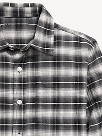 Voir une image plus grande du produit 3 de 3. Chemise à poche et à manches longues en flanelle froissée à motifs pour garçon