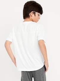 L'image numéro 2 présente T-shirt Performance Go-Dry Cool à manches longues pour garçon