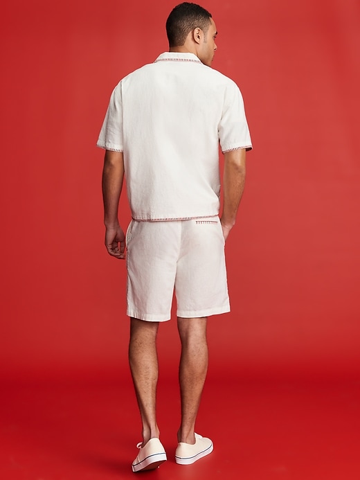Image number 6 showing, Old Navy x Disney© Mickey Mouse Linen-Blend Jogger Shorts -- 5-inch inseam