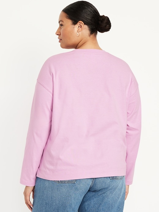 L'image numéro 7 présente T-shirt ras du cou rétro