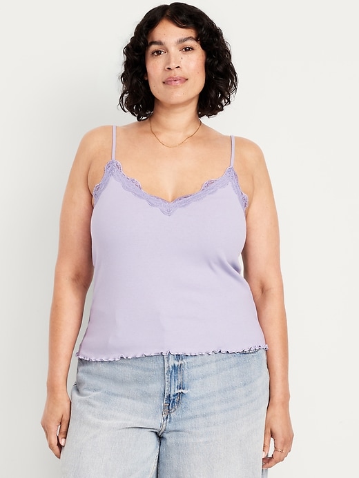 L'image numéro 6 présente Camisole à bordure en dentelle