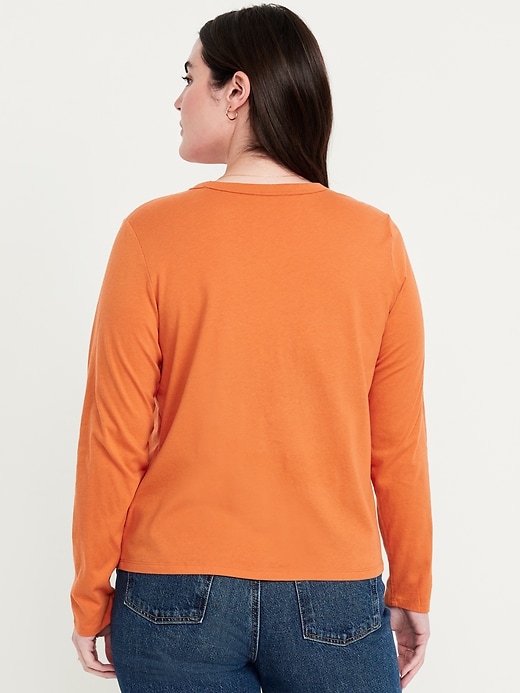 L'image numéro 5 présente T-shirt passe-partout à manches longues