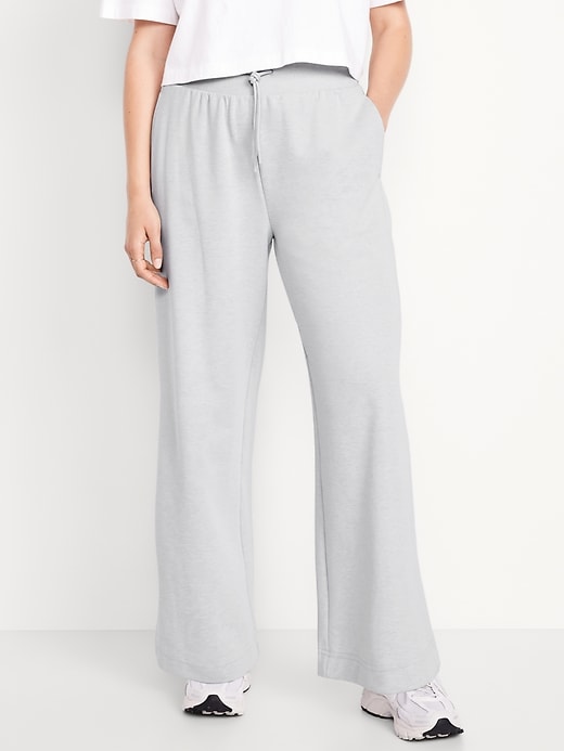 Image number 4 showing, Extra High-Waisted Dynamic Fleece Wide-Leg Sweatpants