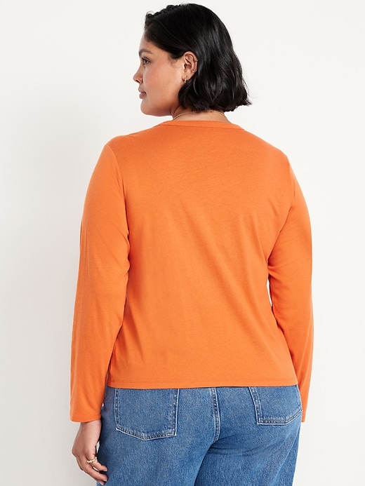 L'image numéro 7 présente T-shirt passe-partout à manches longues