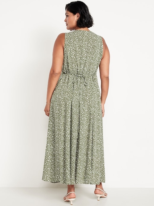 Image number 7 showing, Fit & Flare Floral Maxi Dress