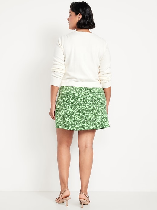 Image number 7 showing, High-Waisted Crepe Mini Skirt