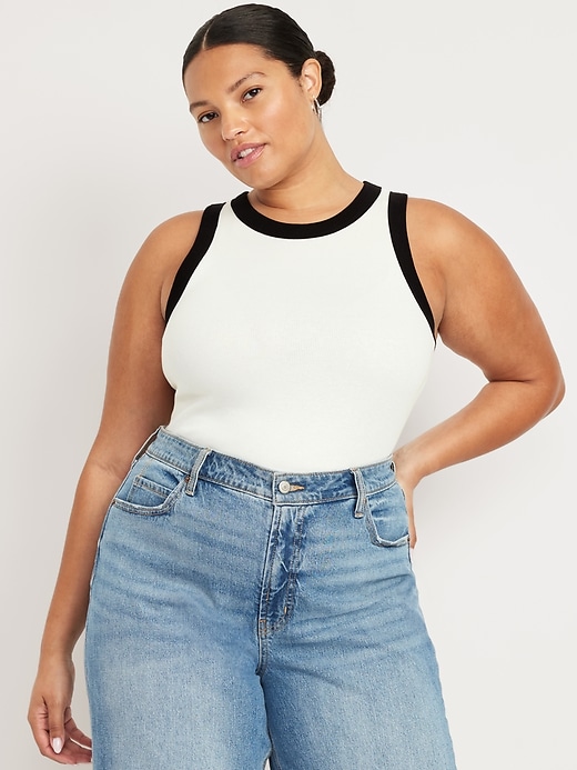 L'image numéro 6 présente Camisole moulante à col montant