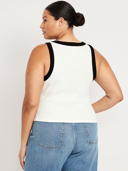 L'image numéro 7 présente Camisole moulante à col montant