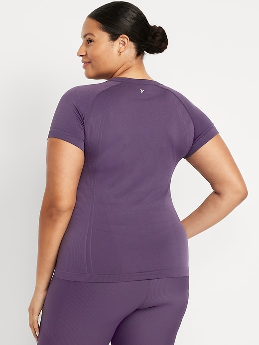 Image number 6 showing, Fluid Seamless Fitted T-Shirt