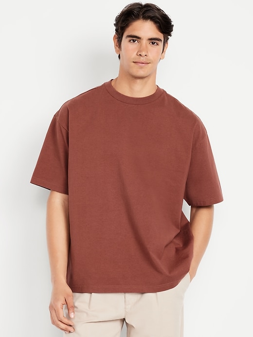 L'image numéro 1 présente T-shirt surdimensionné moderne en tissu épais