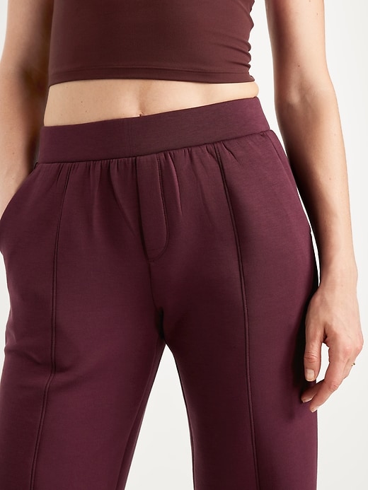 Image number 3 showing, High-Waisted Bounce Fleece Trouser Sweatpants