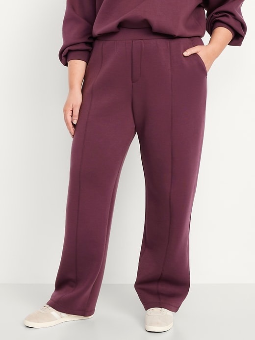 Image number 6 showing, High-Waisted Bounce Fleece Trouser Sweatpants