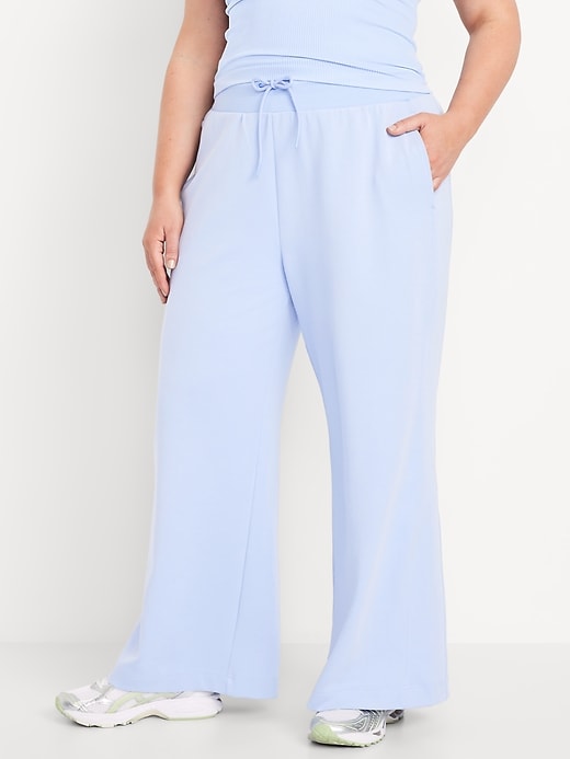 Image number 6 showing, Extra High-Waisted Dynamic Fleece Wide-Leg Sweatpants
