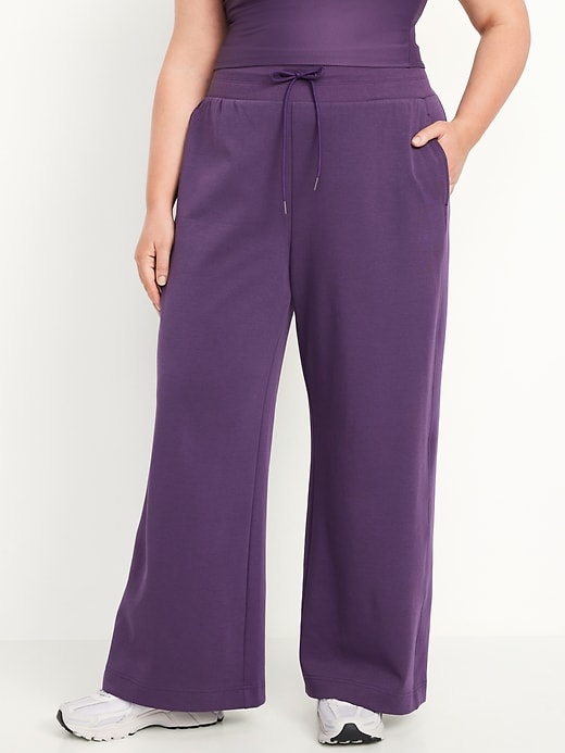 Image number 6 showing, Extra High-Waisted Dynamic Fleece Wide-Leg Sweatpants
