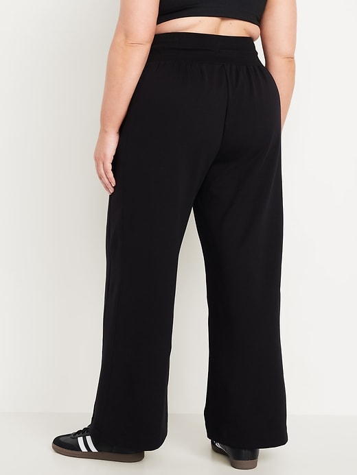 Image number 7 showing, Extra High-Waisted Dynamic Fleece Wide-Leg Sweatpants