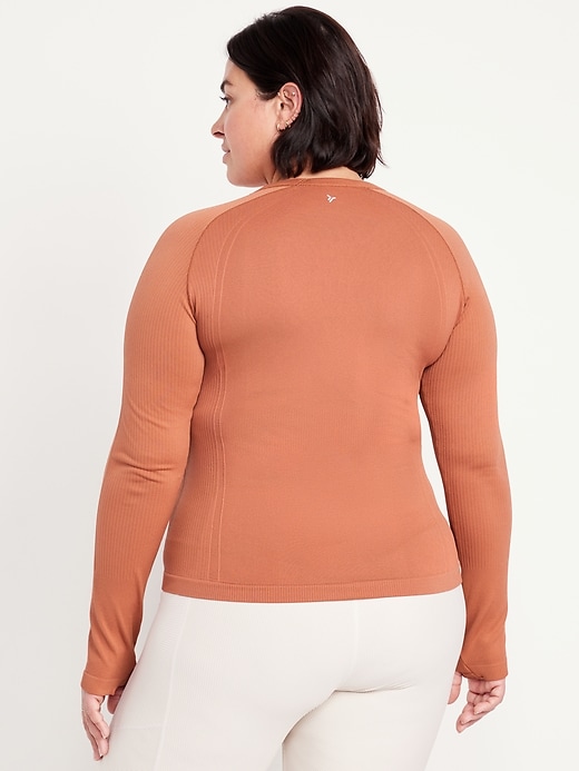 Image number 6 showing, Fluid Seamless Fitted Top