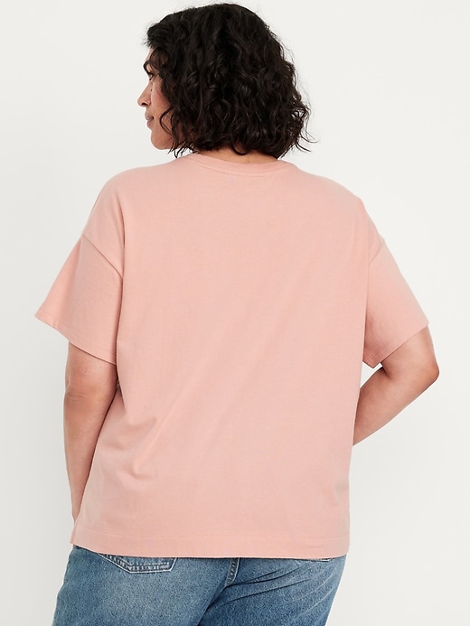 L'image numéro 7 présente T-shirt vintage