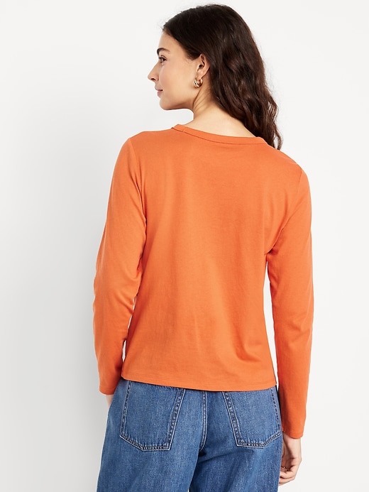 L'image numéro 2 présente T-shirt passe-partout à manches longues