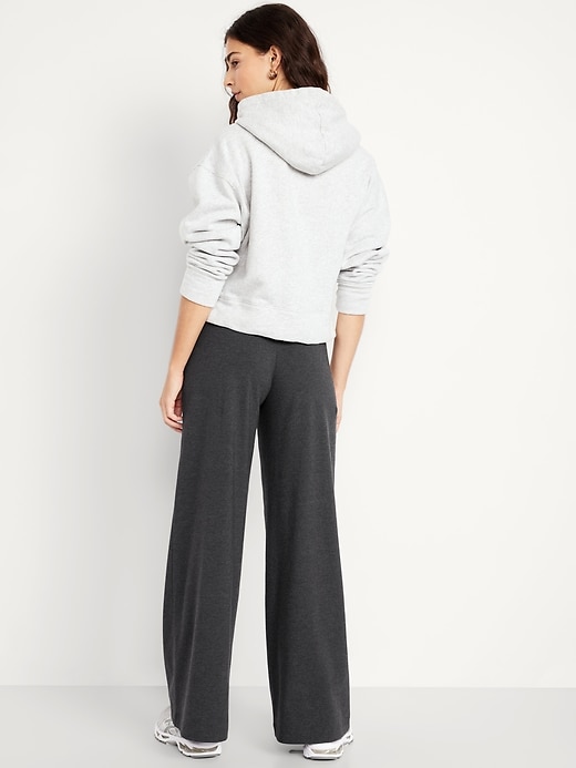 L'image numéro 7 présente Legging en jersey à taille mi-basse et à jambe ultra-large