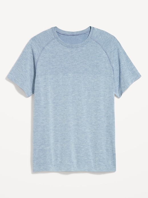 L'image numéro 4 présente T-shirt étroit sans coutures