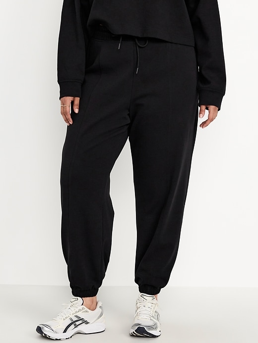 L'image numéro 6 présente Pantalon cargo à taille haute en Molleton dynamique