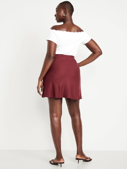 Image number 5 showing, High-Waisted Crepe Flounce Mini Skirt
